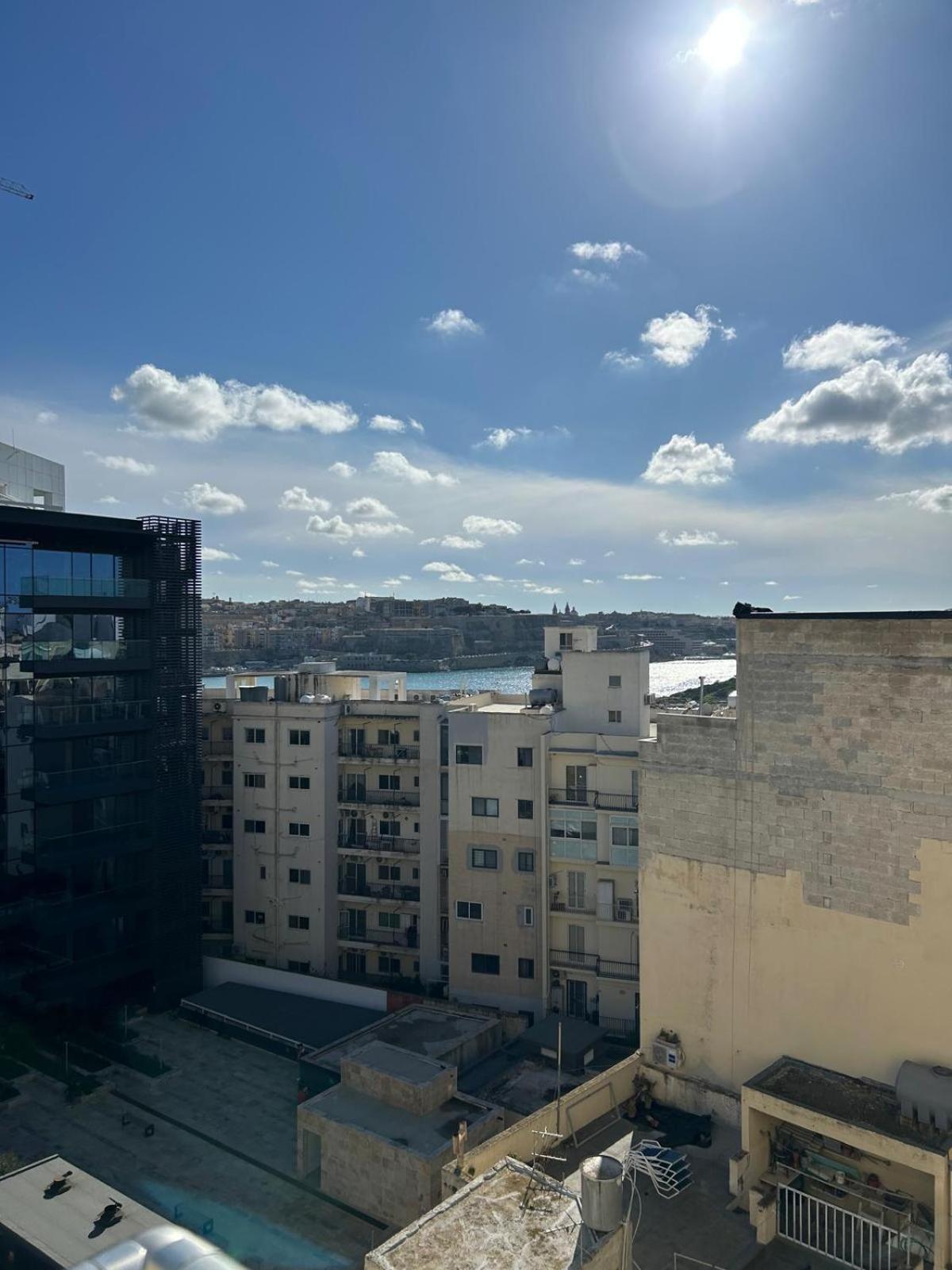 Exceptional 3-Bedroom Apartment, Sliema - Tigne Point! Εξωτερικό φωτογραφία