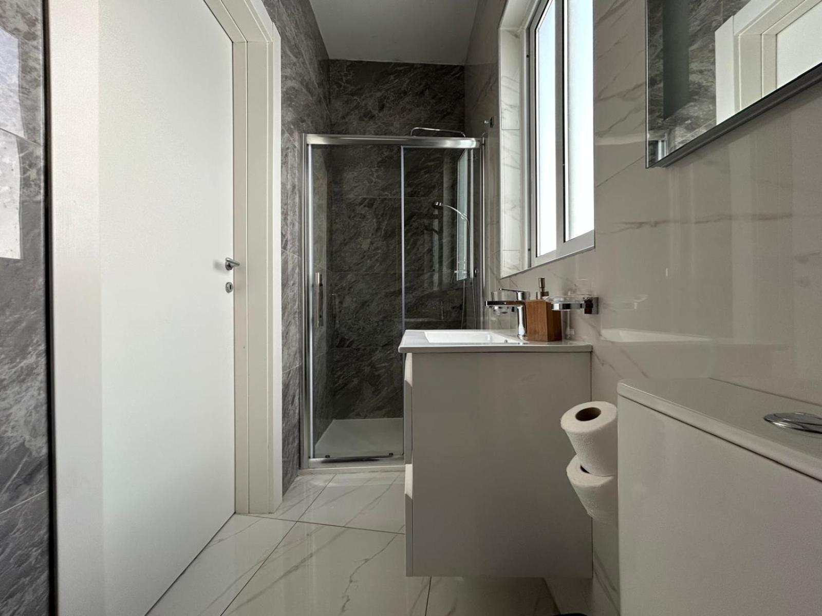 Exceptional 3-Bedroom Apartment, Sliema - Tigne Point! Εξωτερικό φωτογραφία